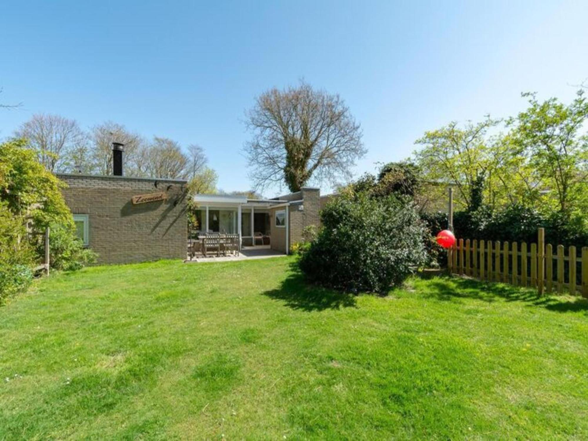 Stylish Bungalow With A Large Garden Sint Maartensvlotbrug Exterior foto