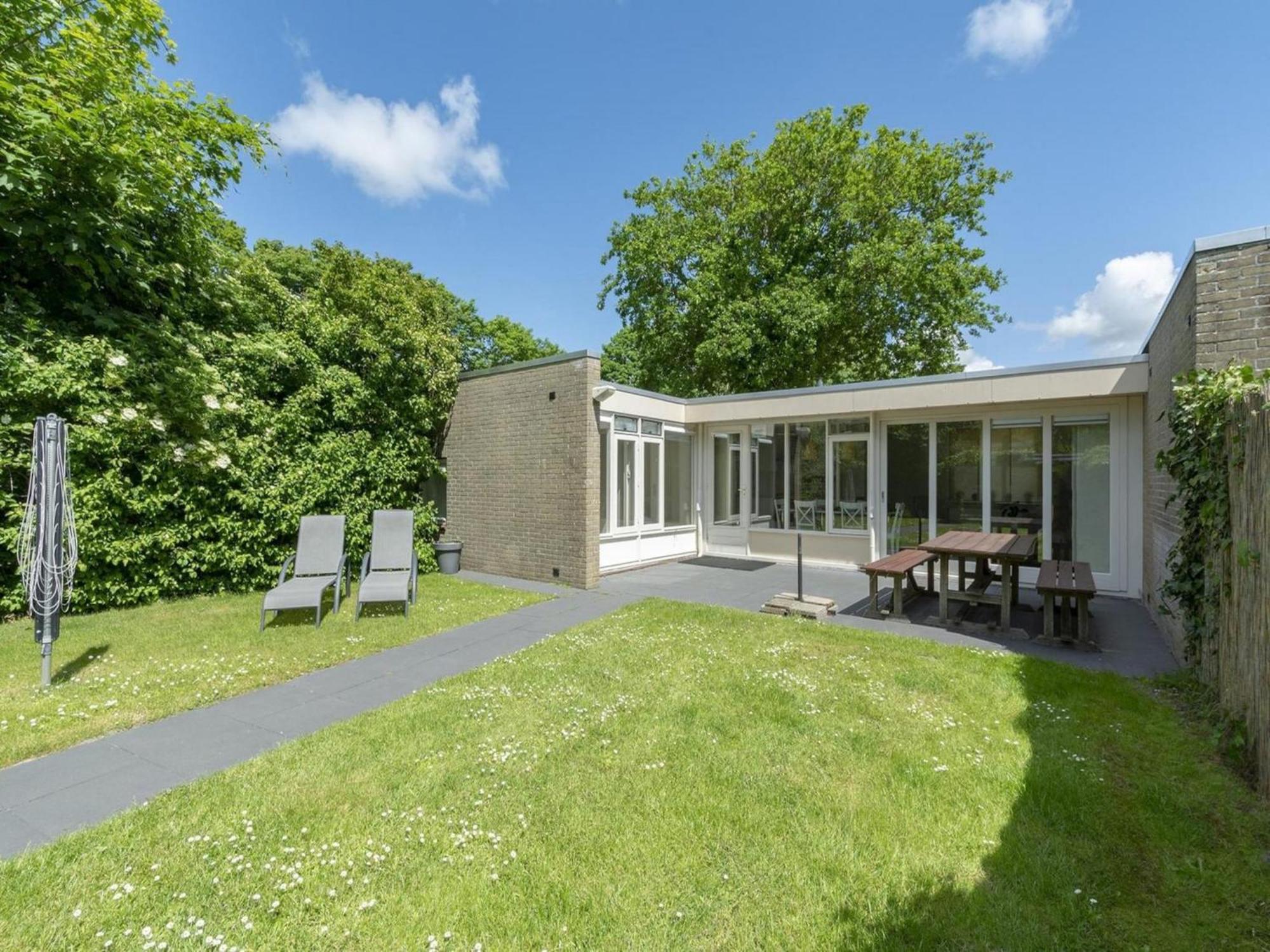 Stylish Bungalow With A Large Garden Sint Maartensvlotbrug Exterior foto